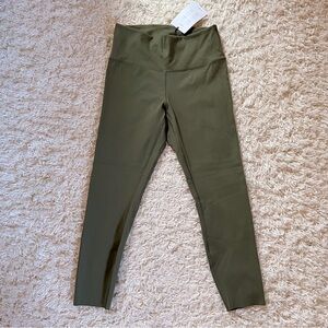 New Kit & Ace Leggings